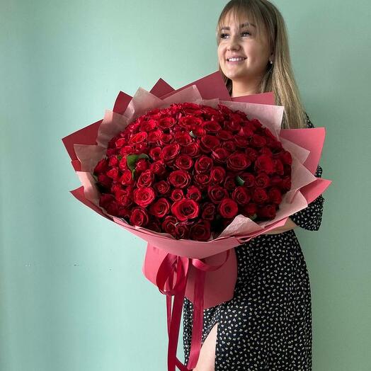 Букет из 101 розы Кения в упаковке