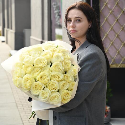 31 roses with beautiful smell