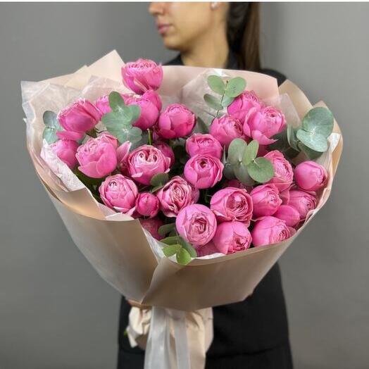 Букет пионовидных роз 11шт