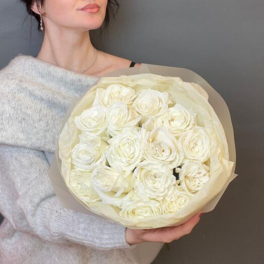 Bouquet of 15 white roses