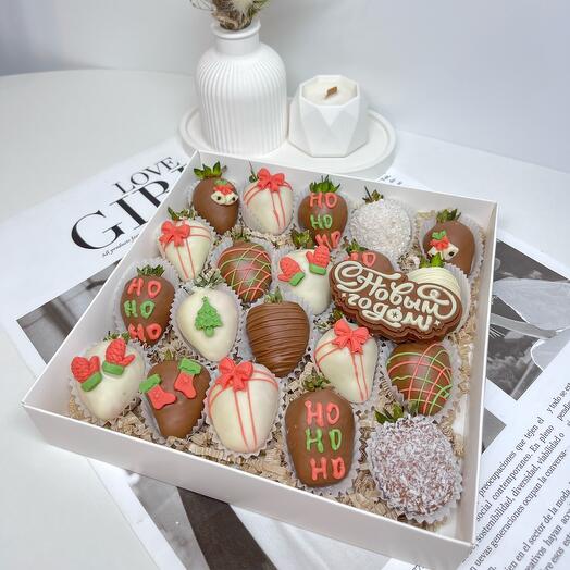 Новогодний набор из клубники в шоколаде (16-20🍓