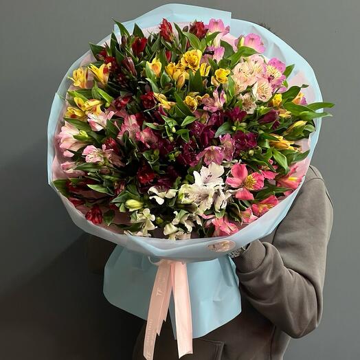 Объемный букет Альстромерий