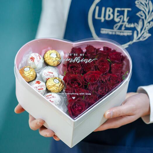 Flores en una Caja de Corazón