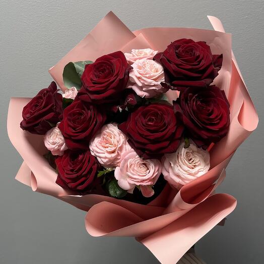 Ramo "Love" de rosas rojas red Naomi y Madame Bombastic