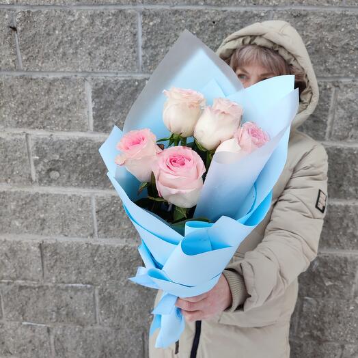 Букет из розовых роз Эквадор