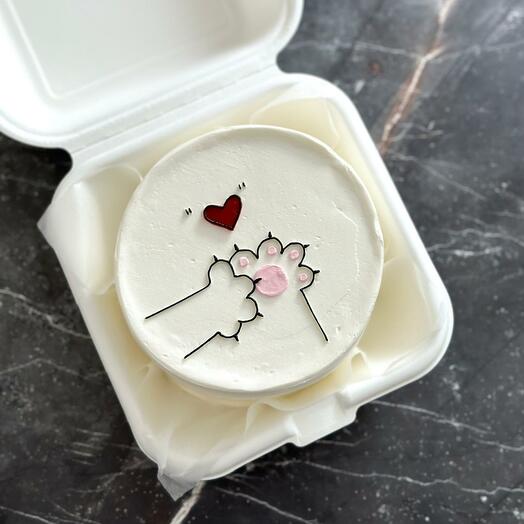 Бенто торт с лапками с сердечком