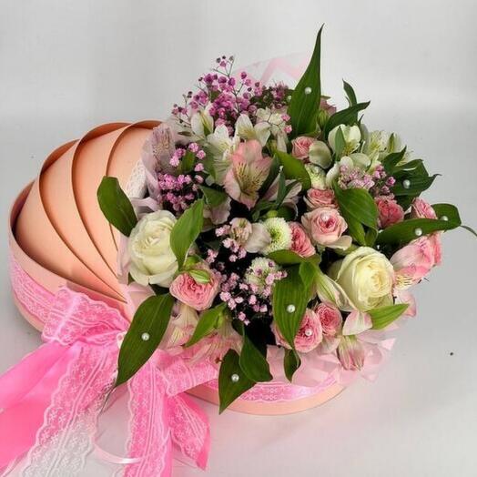 A cradle with flowers as a gift for my daughter's discharge from the hospital