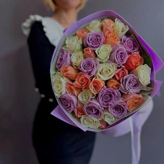 Букет из миксовых роз 35 шт