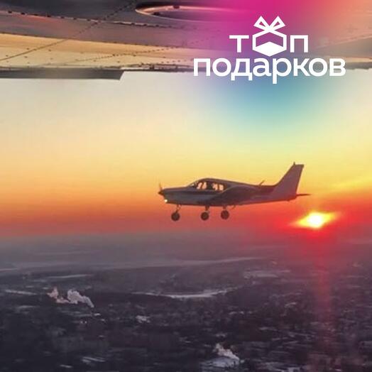 Подарочный сертификат Ночной полет на самолете Piper PA-28 Cherokee для 1-3 человек (40 минут)