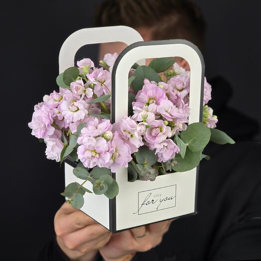 Коробочка-комплимент с ароматной матиоллой  🌷