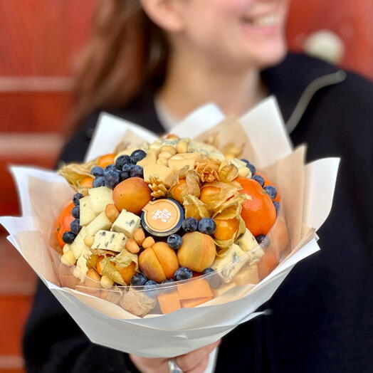 Мужской букет с сырами и фруктами «Охра» L