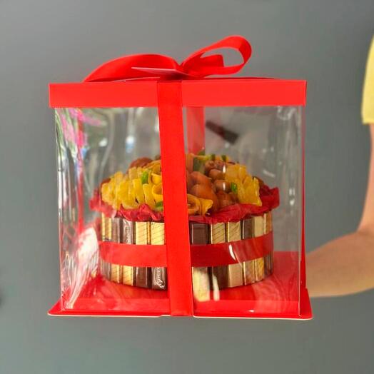 Торт с сухофруктами и конфетами мерси