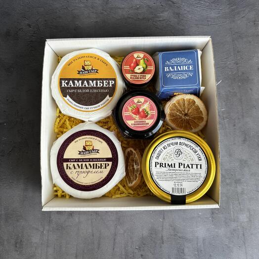 Delicioso conjunto de "quesos Tiernos" en una Caja
