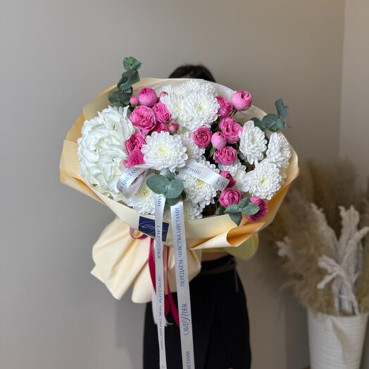 Евробукет из Хризантем и кустовой розы