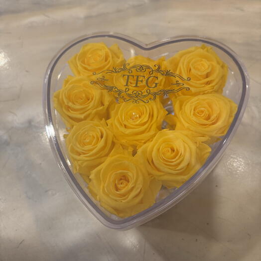 Коробка-серце з вічними трояндами