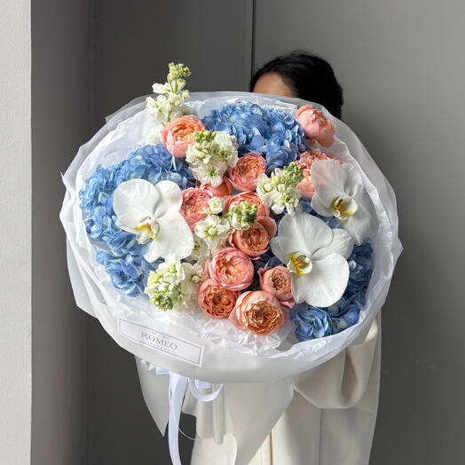 Незабываемый букет с орхидеями