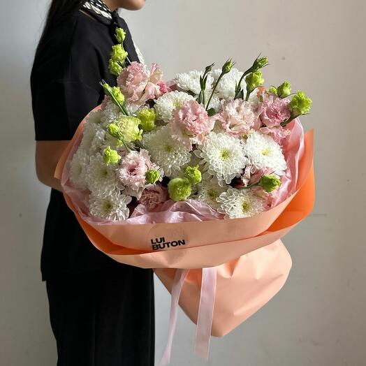 Букет "Эустомы и хризантемы"