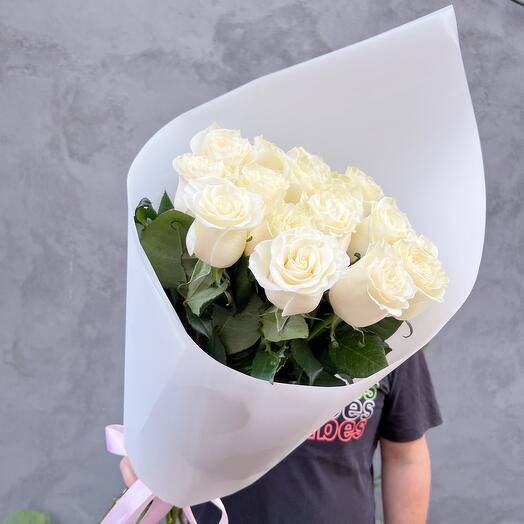 Букет из 15 белых роз Эквадор  Мондиаль 60 см