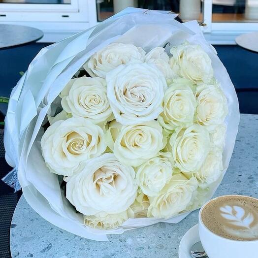 Розы Белые красивые нежные цветы