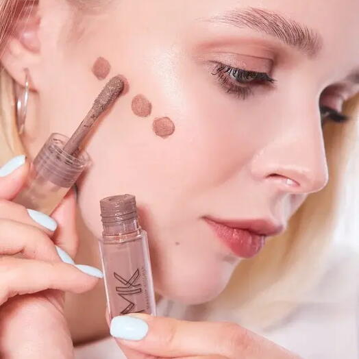 Подарочный сертификат «Мастер класс Создай свой хайлайтер румяна консилер» (30 минут, 1 человек)