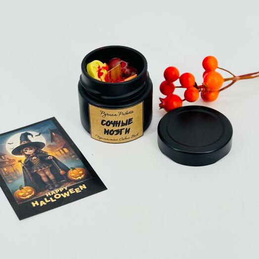 Оригинальная свеча ручной работы в банке на Хеллоуин Halloween