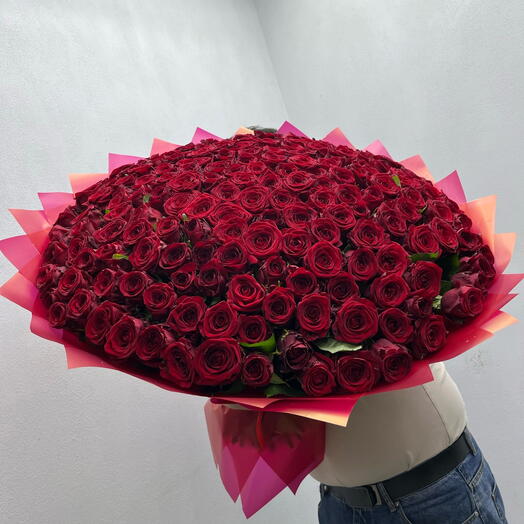 201 роза Red Naomi — премиум букет