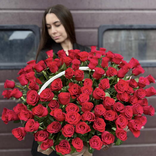 Корзина| Красных роз 101