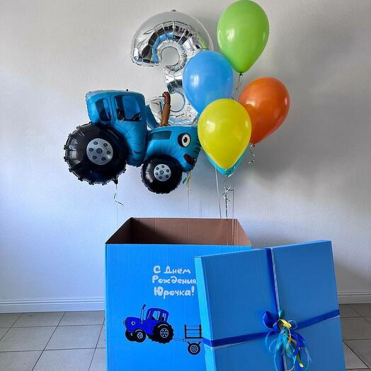 Синий трактор с цифрой