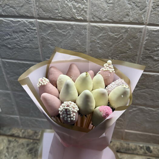Букет из клубники в шоколаде