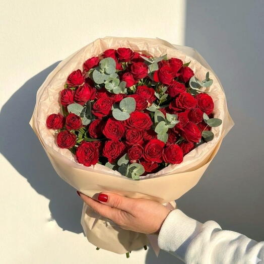 Qırmızı Zəriflik – 15 ədəd kusta piongul buketi