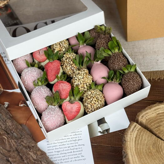 Chocolate-covered strawberries "Cupcake" 16-25pcs