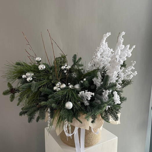 Большая хвойная композиция из натуральной ароматной хвои