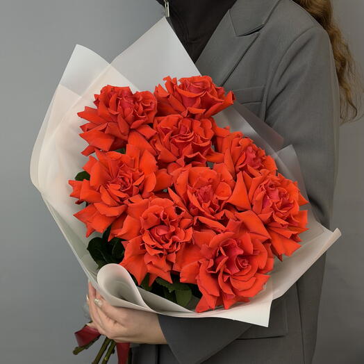 Букет Французских алых роз 9 шт