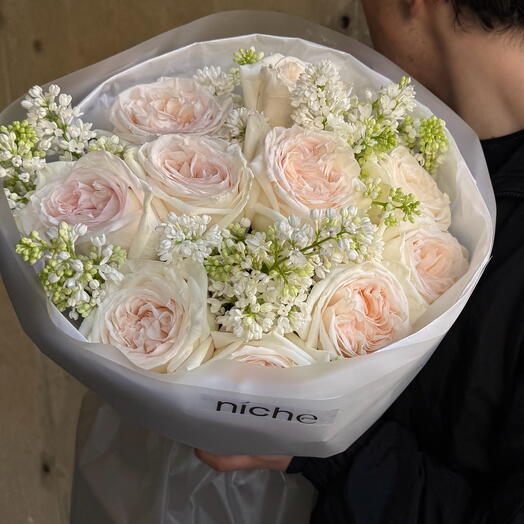 Lilac with peony roses
