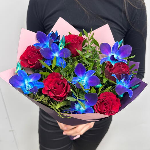 Космический букет с розами и фисташки 14 фев