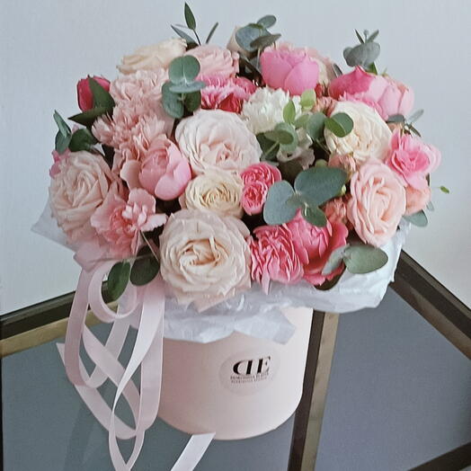 Цветы в коробке ️️" нежные 🌸"