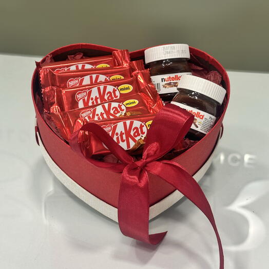 Сладкое сердце с KitKat и Nutella