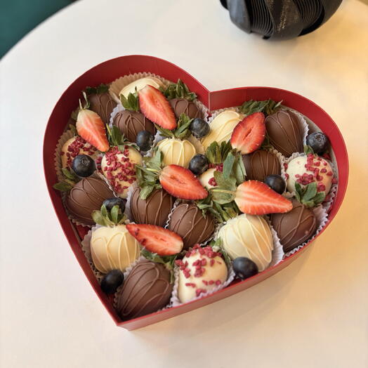 Клубника 🍓 летняя