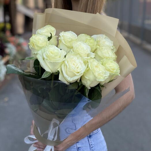 Букет роз белых мондиаль