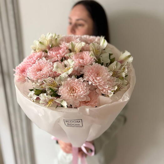 Весенний букет с альстромерией и хризантемой️🌸