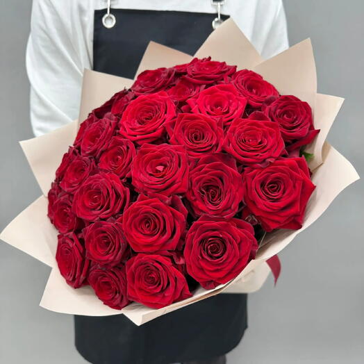 Розы красные 29шт в букете Flowerstorg N376