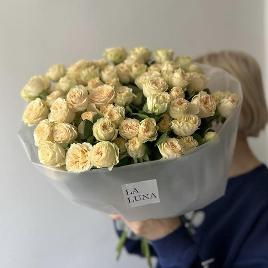 Монобукет из 15 кустовых роз Summer rose