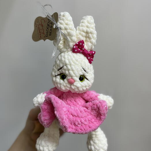 Игрушка ручной работы Зайка в розовом