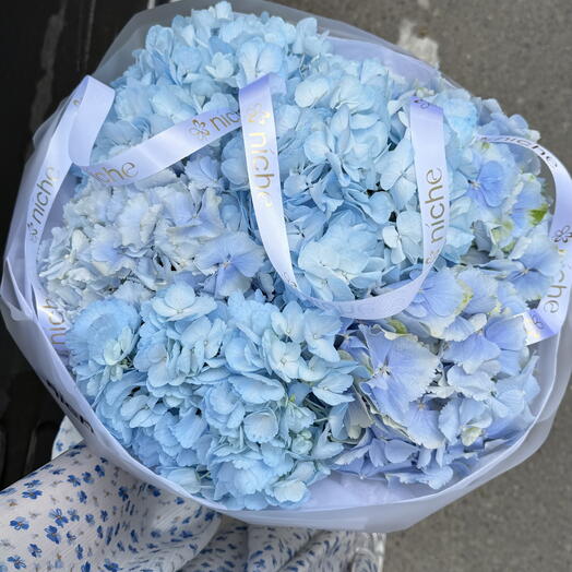 Blue hydrangeas mono bouquet