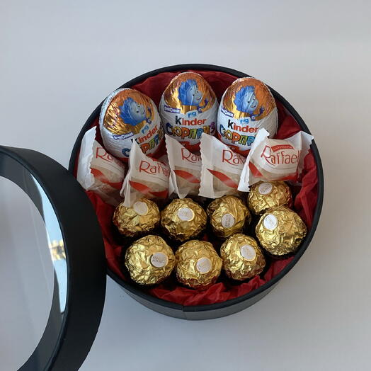 «Лунная» 🌙 Подарок с нежным шоколадом Ferrero Rocher, Raffaello, Kinder surpris