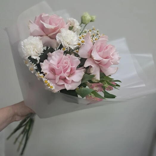 Букет с розовыми розами 💐