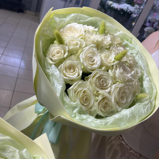 Букет белых роз