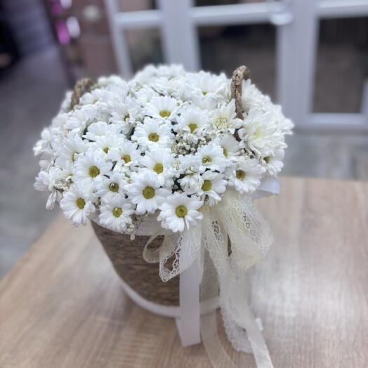 Корзина из хризантем бакарди