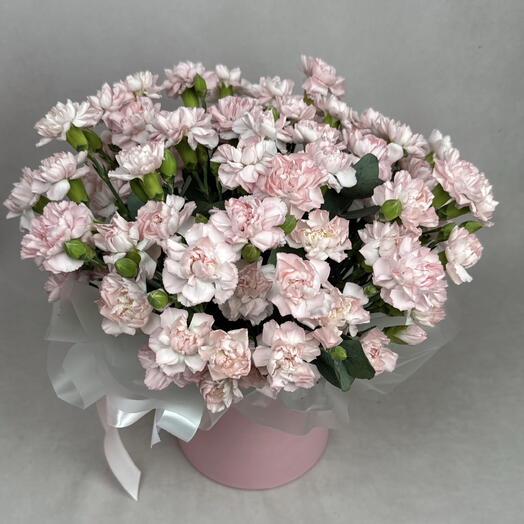 31 кустовой диантус в шляпной коробке💕