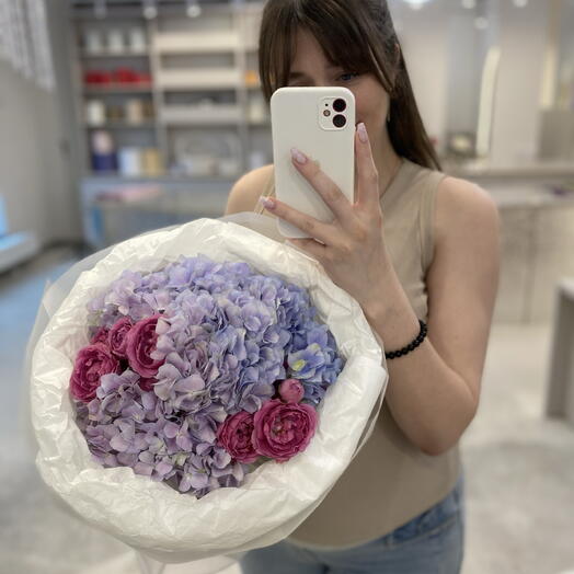 Мини букет +подарок от Vivienne Sabo — румяна MACARON